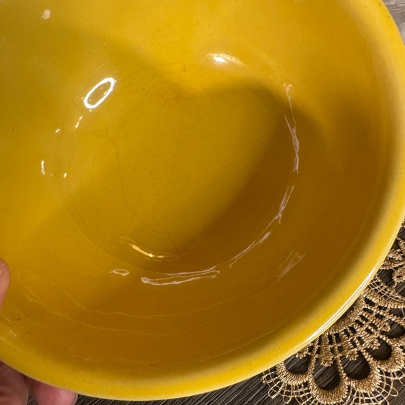 Vintage Shawnee Pottery 1950’s Ceramic Bowls - Set of 3 - Picture 6 of 8